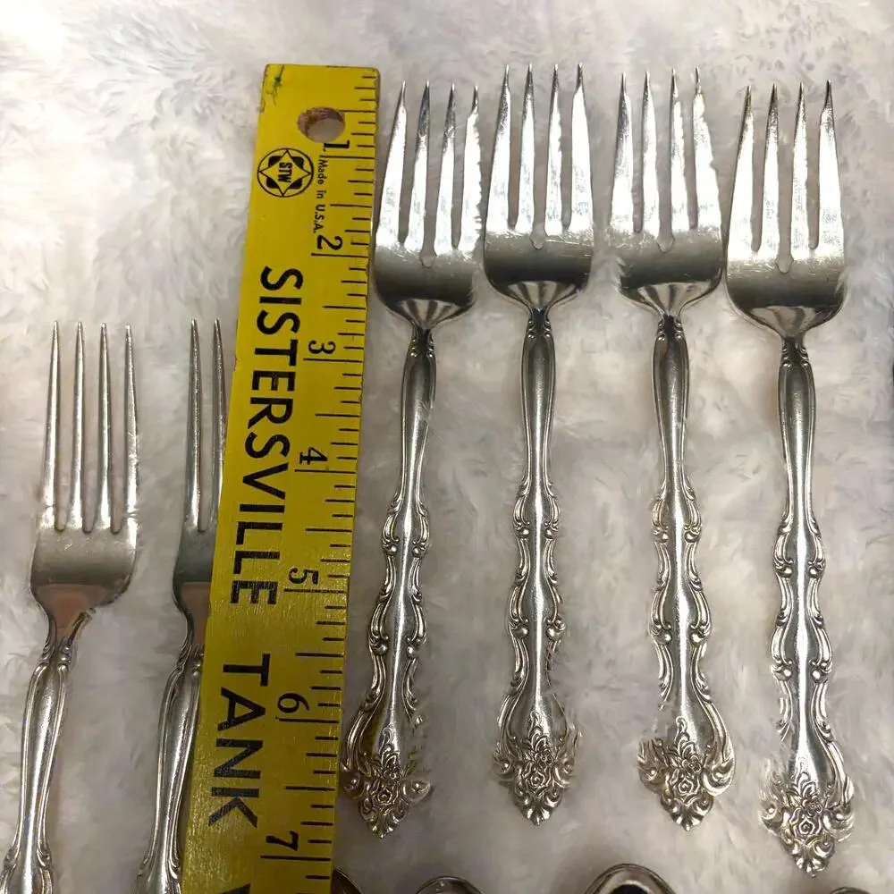 Vintage International Silverplate Interlude 4 place settings 16 pc